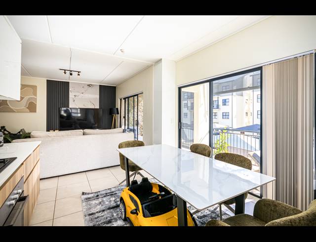 3 BEDROOM APARTMENT FOR SALE IN SANDOWN